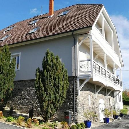 Villa Izabella Badacsonytördemic Exteriör bild
