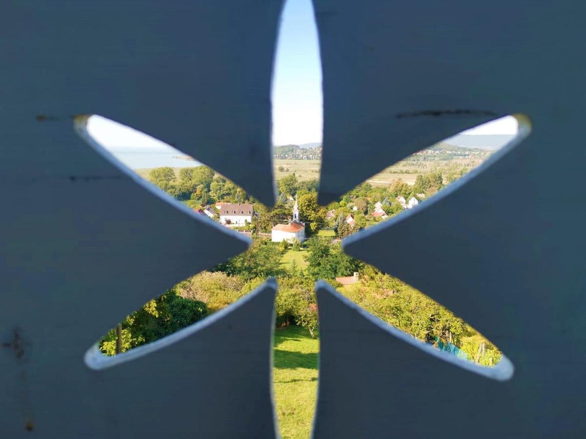 Villa Izabella Badacsonytördemic Exteriör bild
