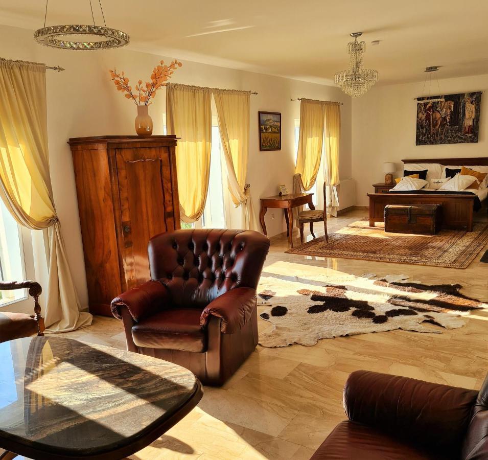 Villa Izabella Badacsonytördemic Exteriör bild